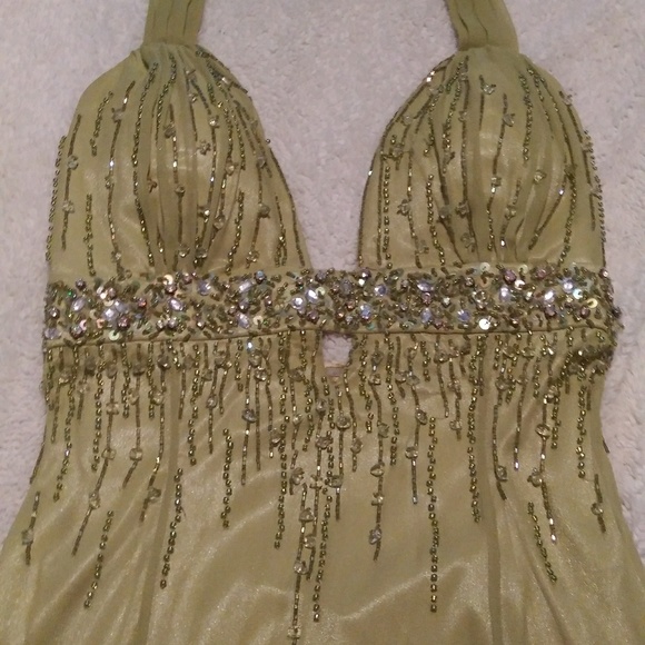 Dress - Picture 2 of 4